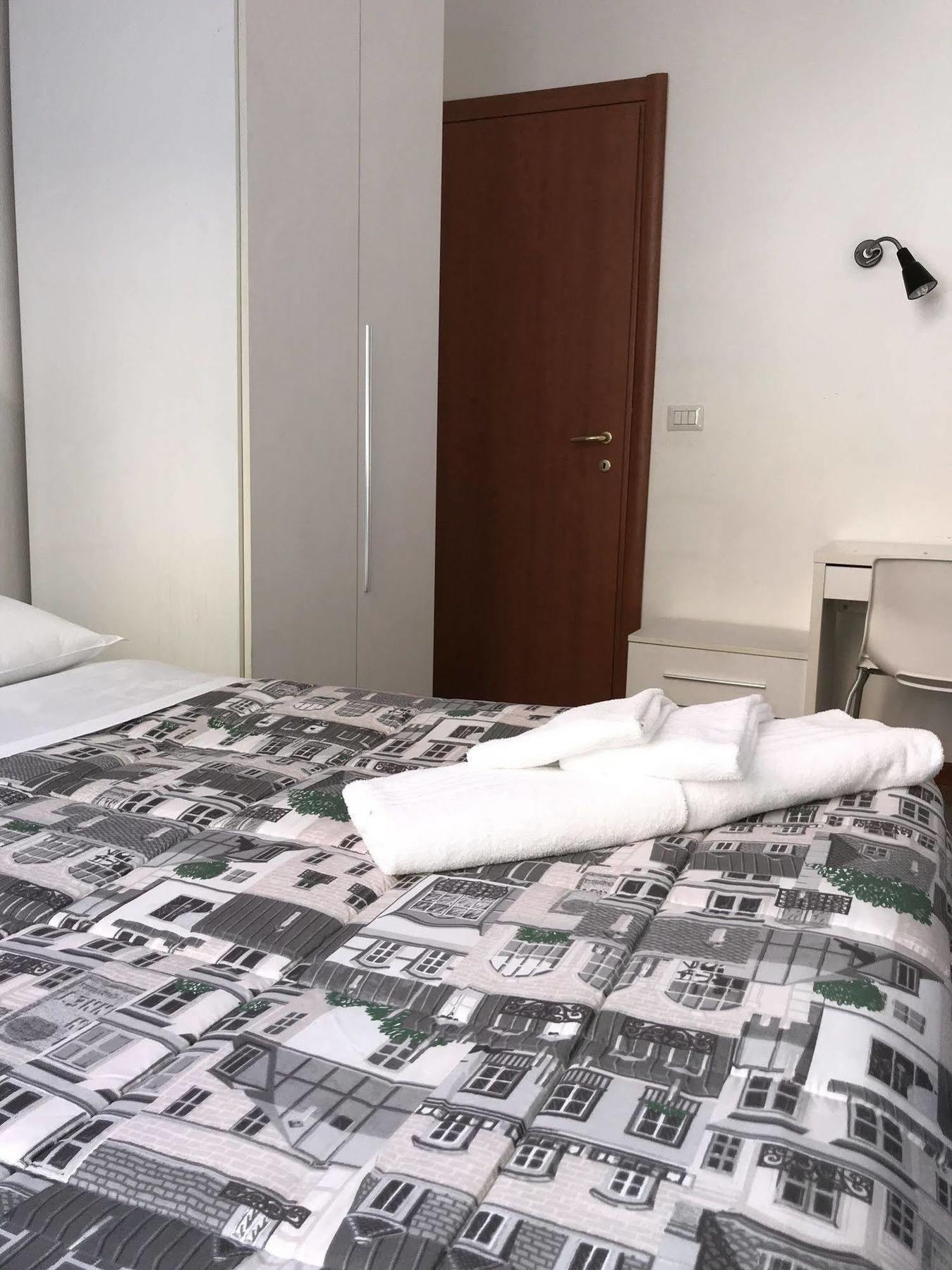 Elite Loreto Milano Hotel Ngoại thất bức ảnh